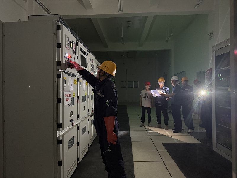 捷報！神木恒穩公司10千伏線路成功送電 項目建設邁入新階段
