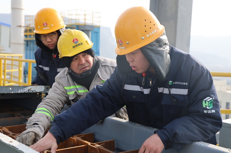 今天，向建材科技公司一線堅(jiān)守者致敬