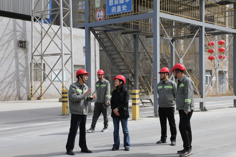 杜永康到黃陵公司調研指導工作
